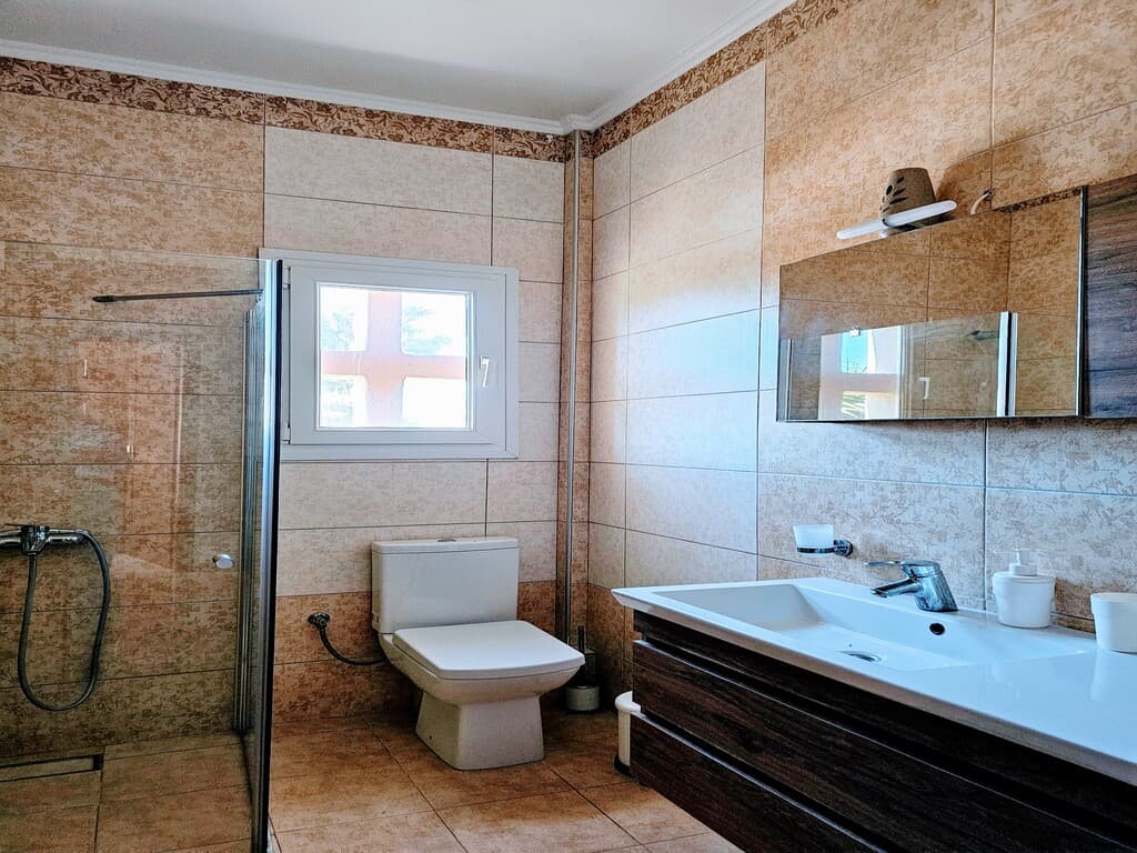 Pefkohori 4 Bedroom Villa with BBQ, Garden and Parking near the Beach - 5